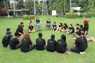 Virtualahan community members forming a circle talking about life